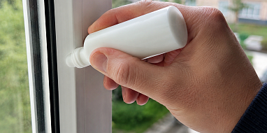 Смазка оконных уплотнителей